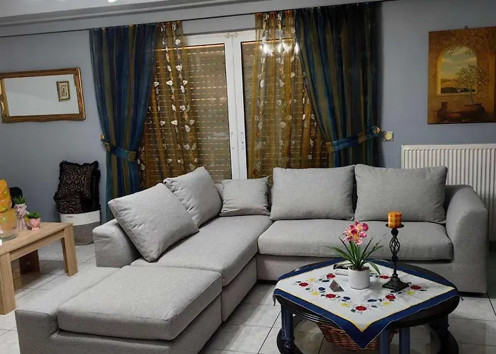 Chrisoupoli Cheerful 2 Bd Apt With Balcony