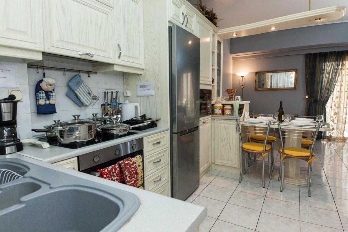 Chrisoupoli Cheerful 2 Bd With Balcony Athens