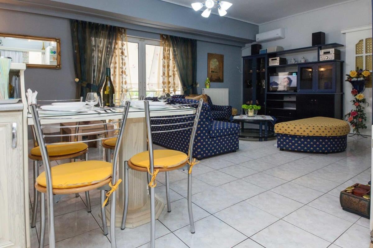 Apartment Chrisoupoli Cheerful 2 Bd With Balcony Athens