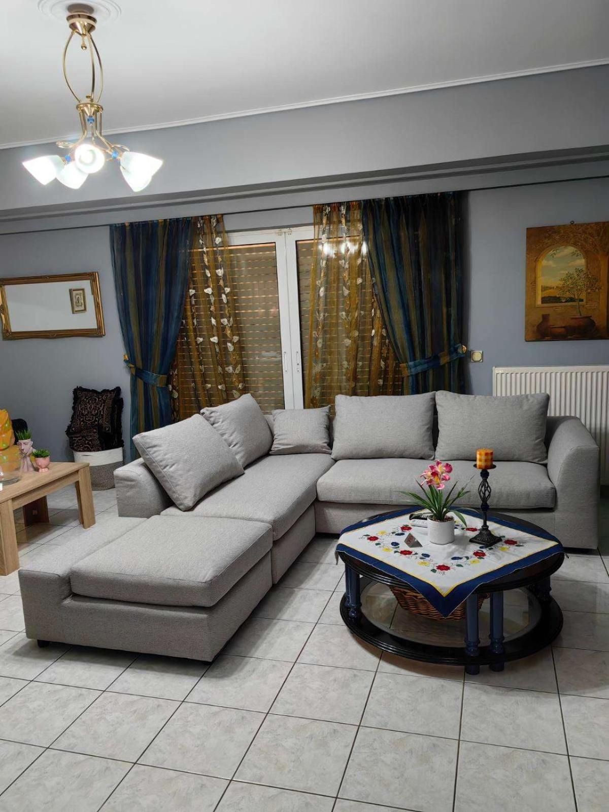 Chrisoupoli Cheerful 2 Bd With Balcony Athens